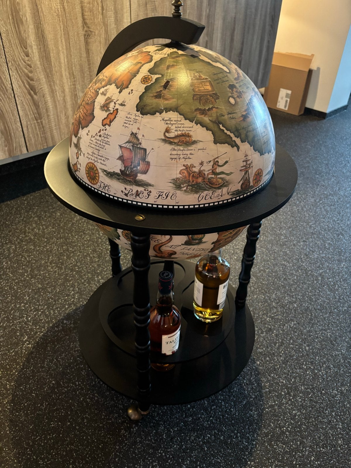 Wereldbol bar met drankkast en glazenhouder, Ophalen, Gebruikt, Meerkleurig, Vintage