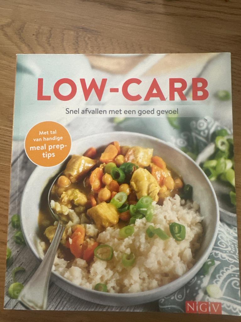 Low-Carb: Snel afvallen met een goed gevoel, Ophalen of Verzenden, Gelezen, Dieet en Voeding