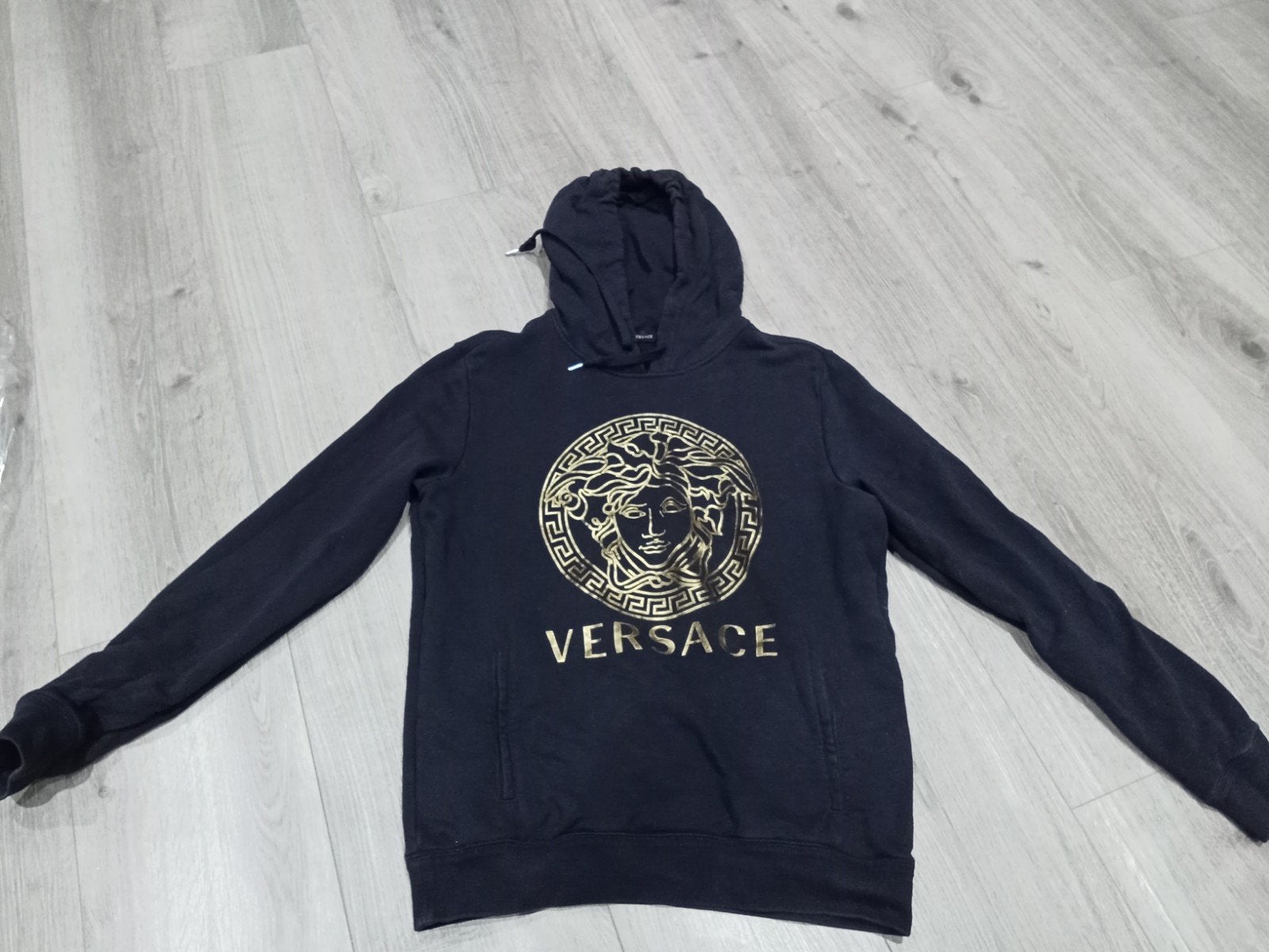 Versace hoodie maat l, Kleding | Heren, Maat 52/54 (L), Zwart, Ophalen of Verzenden, Gedragen