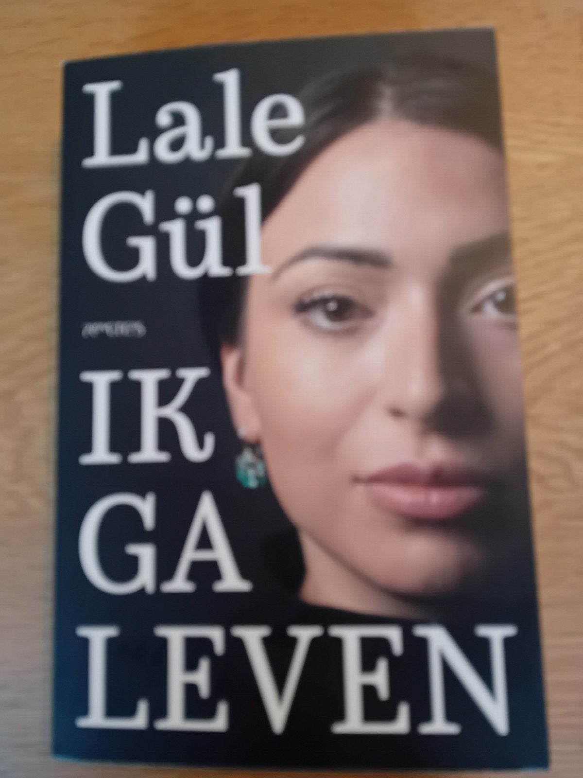 Lale Gül - Ik ga leven, Boeken, Literatuur, Zo goed als nieuw, Ophalen of Verzenden