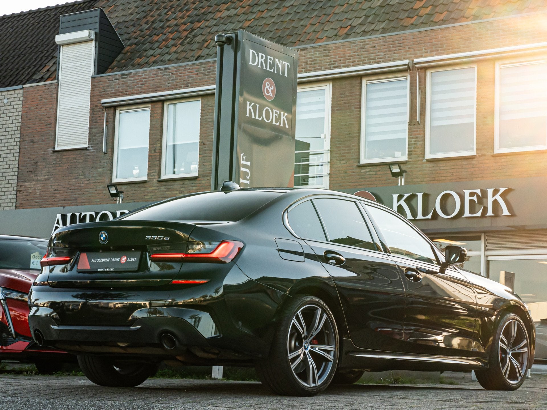 BMW 3-serie 330e xDrive High Exe M-Sport M PERF STOELEN 360, Gebruikt, Euro 6, 4 cilinders, 1795 kg