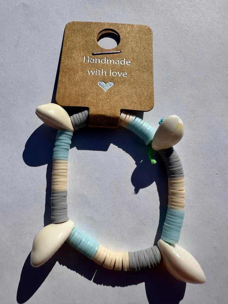 Handgemaakte armband met schelpen en kralen, Overige materialen, Blauw, Nieuw, Ophalen of Verzenden
