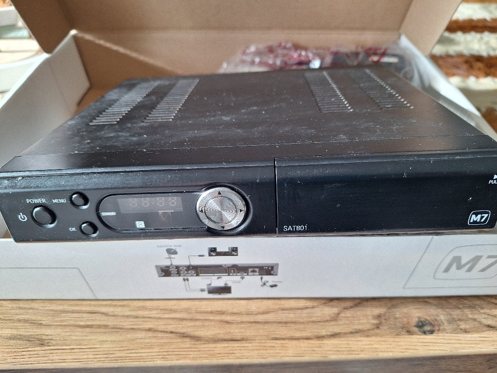 Satelliet ontvanger M7 SAT801, Audio, Tv en Foto, Ophalen of Verzenden, Gebruikt, (Schotel)antenne-accessoires, Overige merken