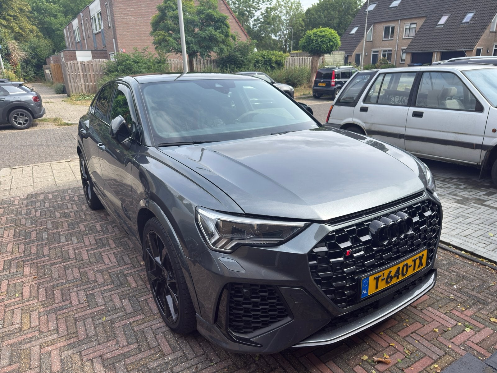 Audi rsq3 2020 Grijs, Auto's, Audi, Automaat, Zwart, 1675 kg, Vierwielaandrijving