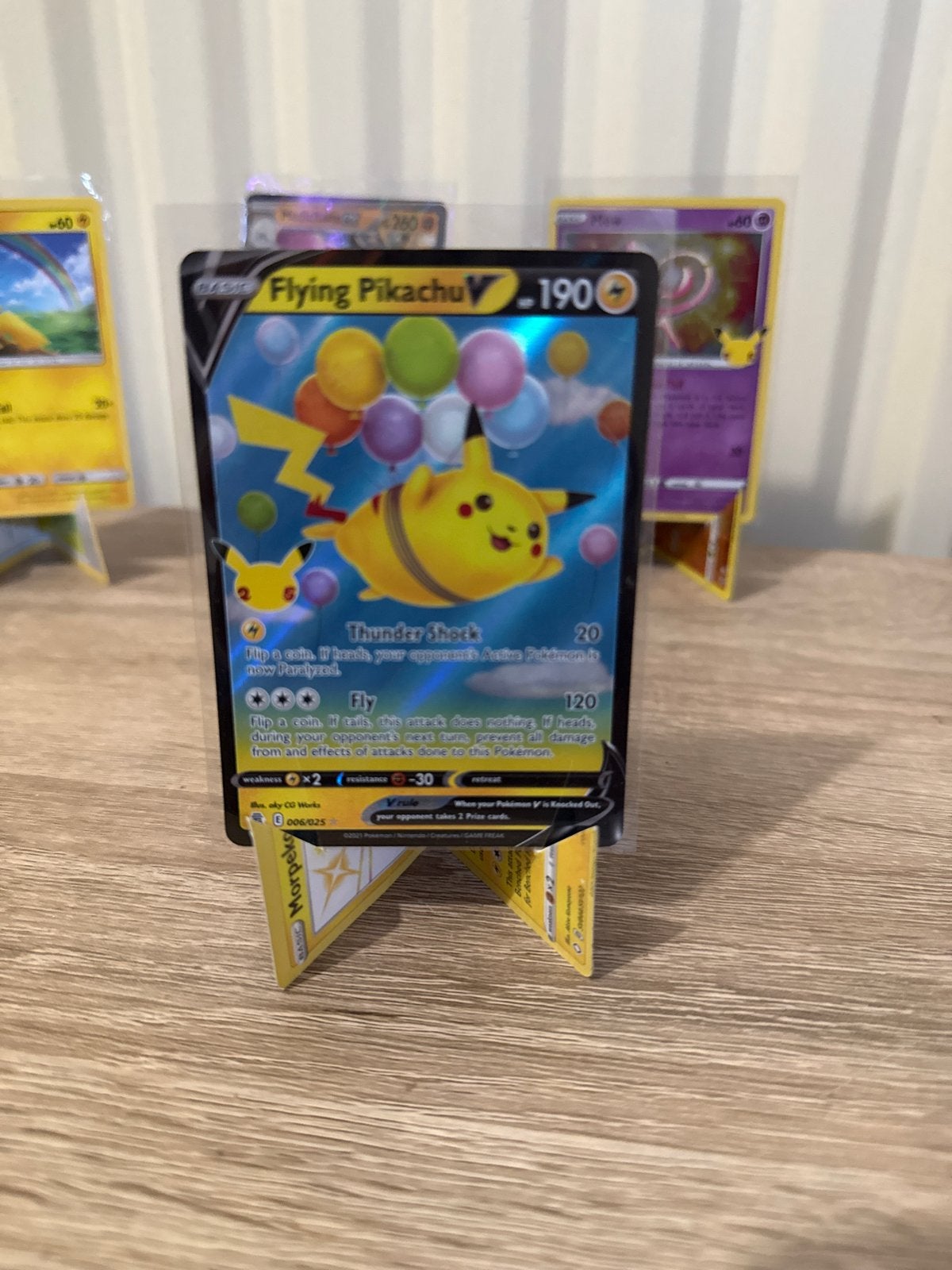 Flying Pikachu V Pokémon kaart Celebrations 006/025, Ophalen of Verzenden, Zo goed als nieuw, Losse kaart, Foil