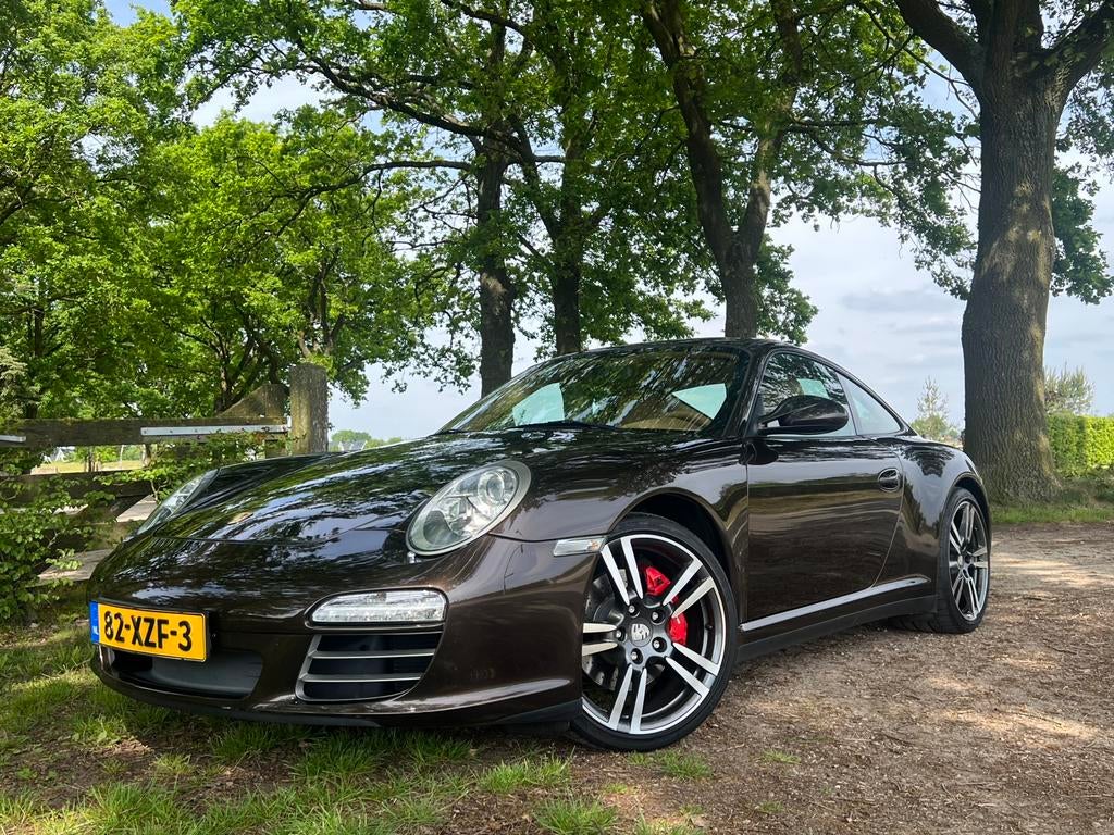 Porsche 997.2 Carrera 4S Coupe 3.8 385pk, PDK, Sport Chrono, Auto's, Porsche, Automaat, Bruin, 4 stoelen, 1485 kg