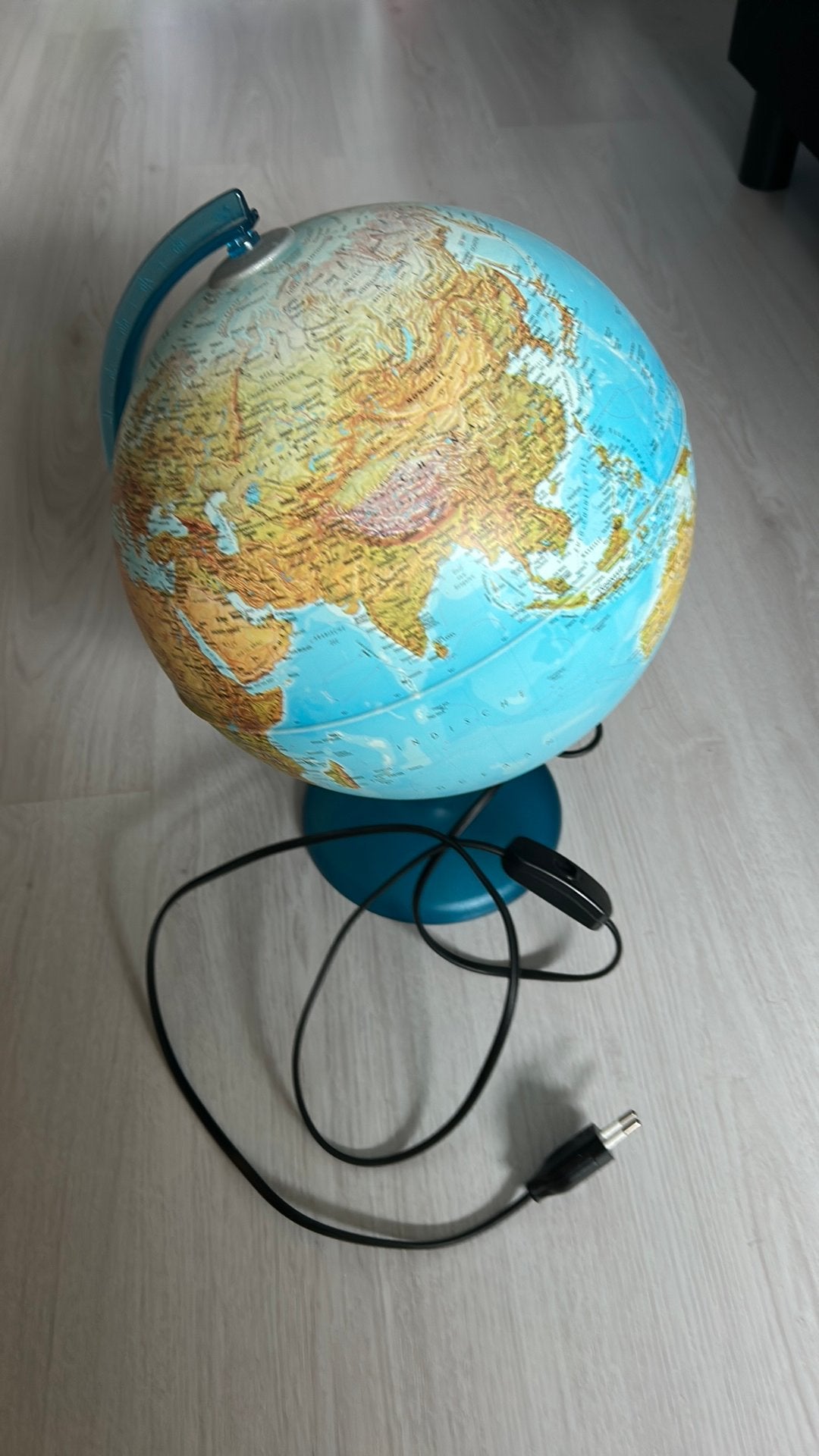 Globe met lamp, Ophalen, Gebruikt