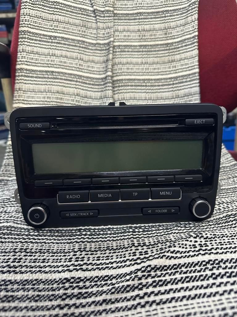Volkswagen Radio RCD 210 - Vw Skoda Seat compatibel, Auto diversen, Autoradio's, Gebruikt, Ophalen of Verzenden