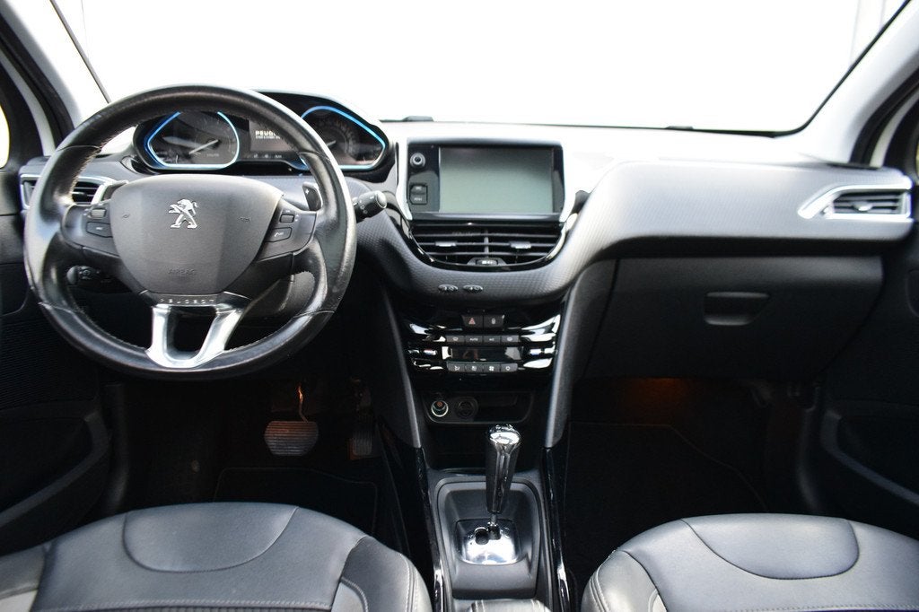 Peugeot 2008 1.2 PureTech Allure Automaat Pano/dak Priv/Glas, Auto's, Peugeot, 450 kg, 1199 cc, 82 pk, Origineel Nederlands