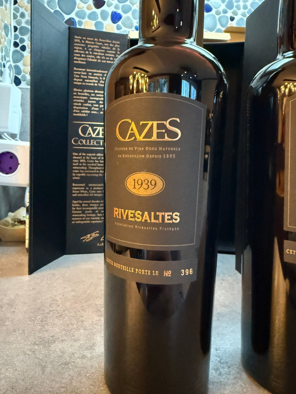 Cazes Rivesaltes witte wijn heeft 70 jaat op vat gelegen, Verzamelen, Wijnen, Frankrijk, Nieuw, Ophalen of Verzenden, Witte wijn