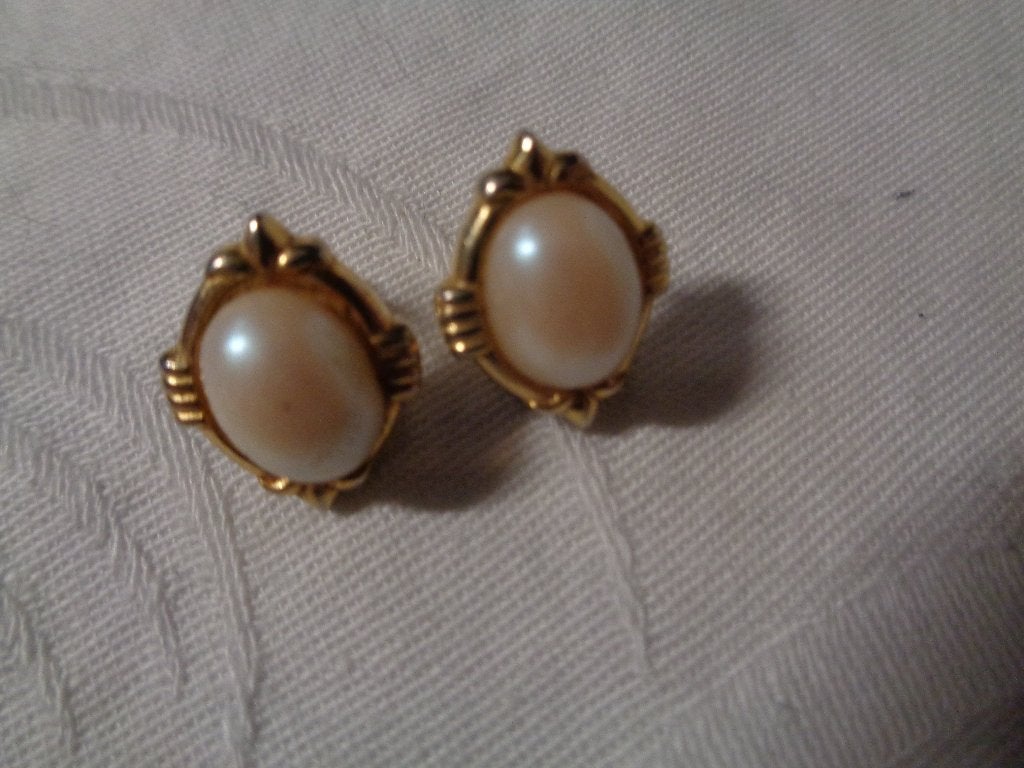 goudkl vintage clips met parel nr or 5001, Ophalen of Verzenden, Overige materialen, Oorbellen