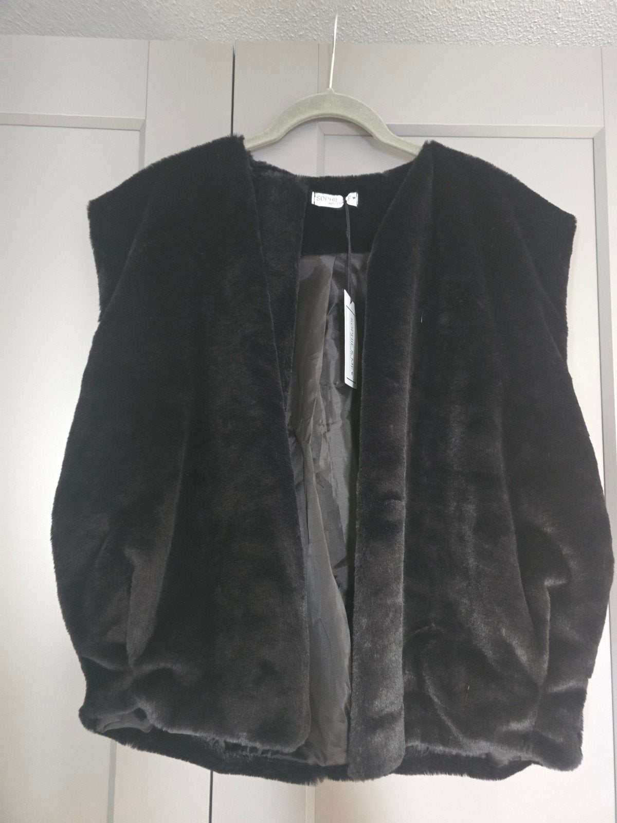 Nieuw Sophie & Me Amsterdam faux fur vest one size, Sophie & Me Amsterdam, Verzenden, Nieuw, Zwart