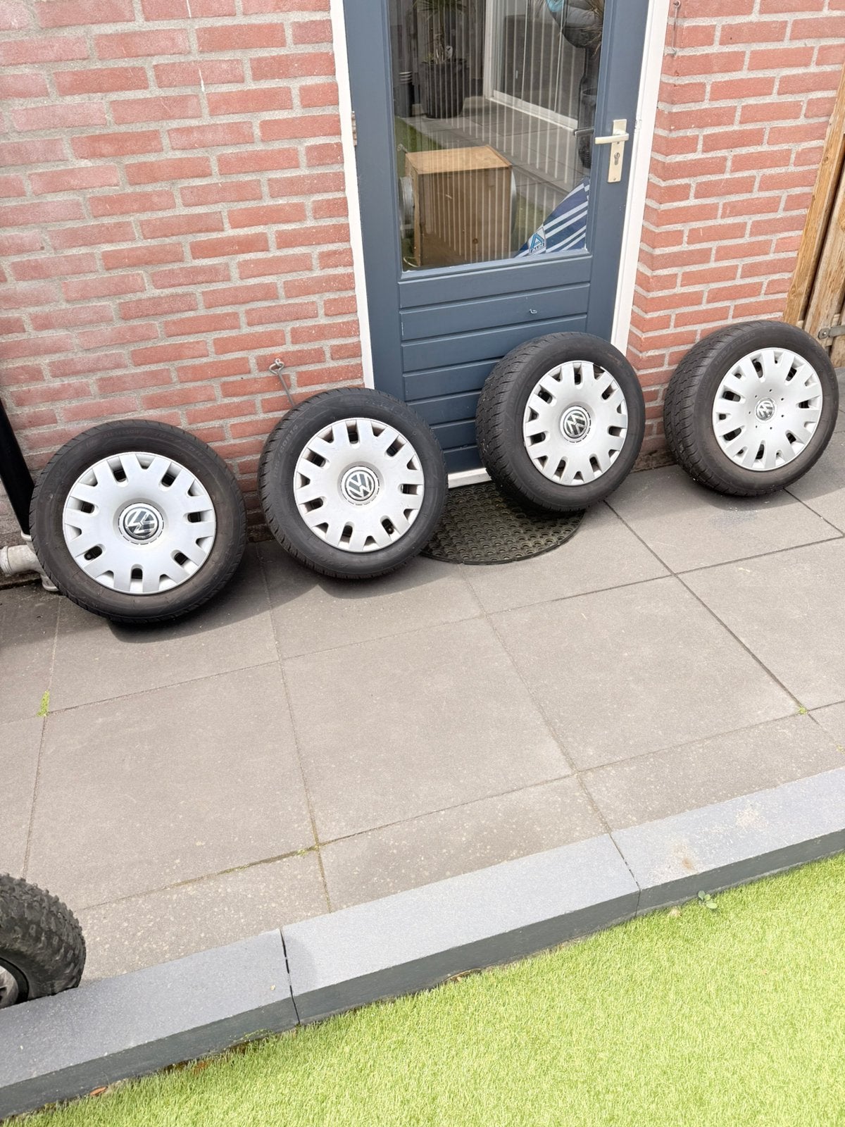 All Season banden met 4mm profiel (2x) en 2x versleten, Auto-onderdelen, Banden en Velgen, Ophalen, 14 inch, Gebruikt, 185 mm