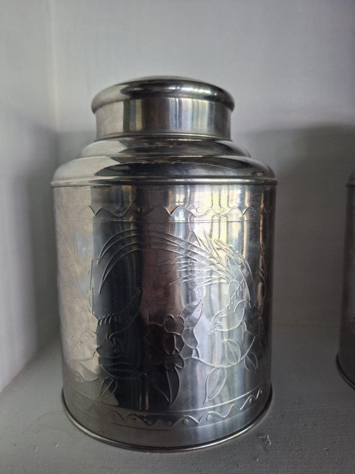 6 stuksVintage metalen theebus met gravure, Ophalen