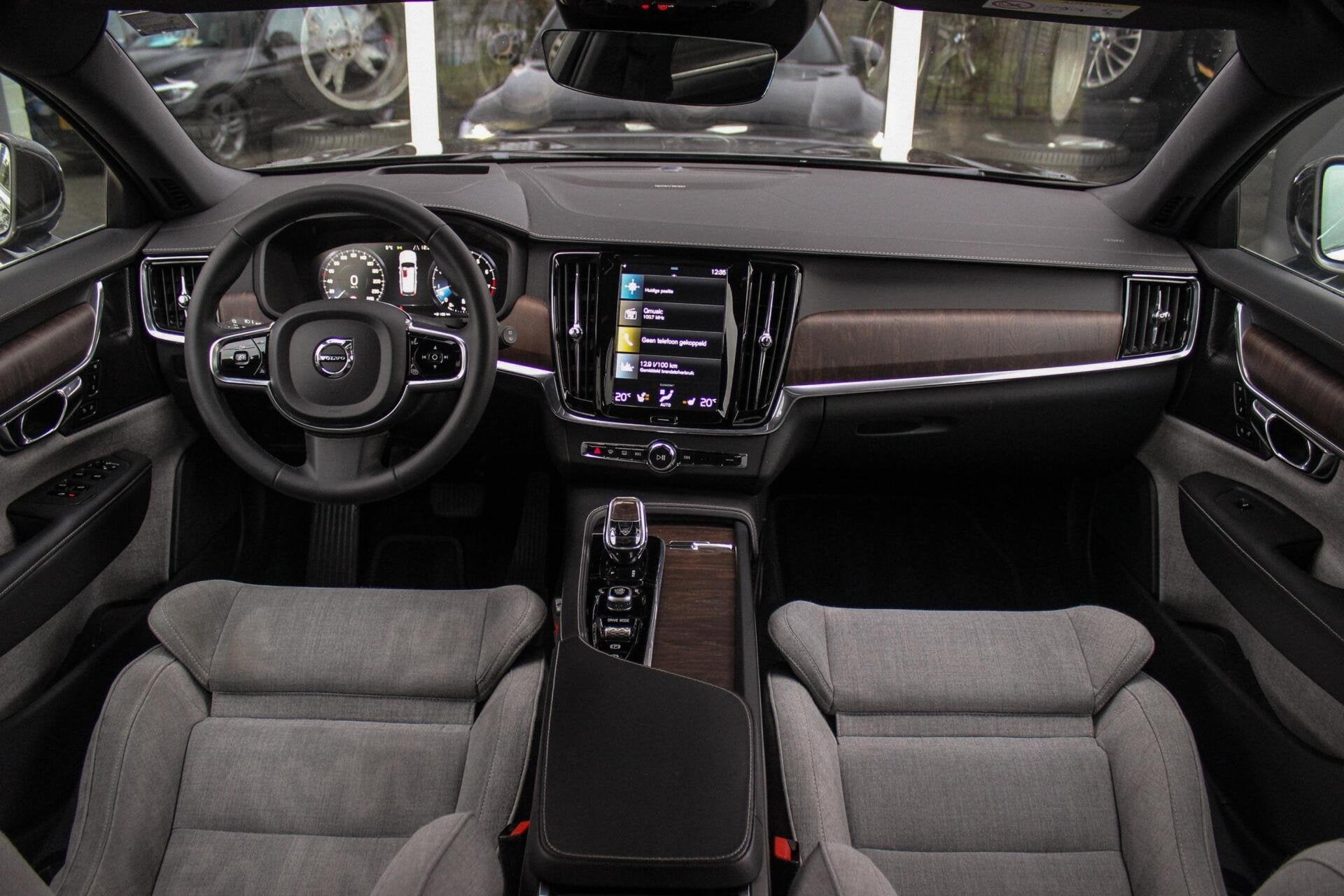 Volvo V90 2.0 B4 Business Pro Inscription| BTW auto | 1e eig, Stof, Euro 6, 4 cilinders, 11 pk