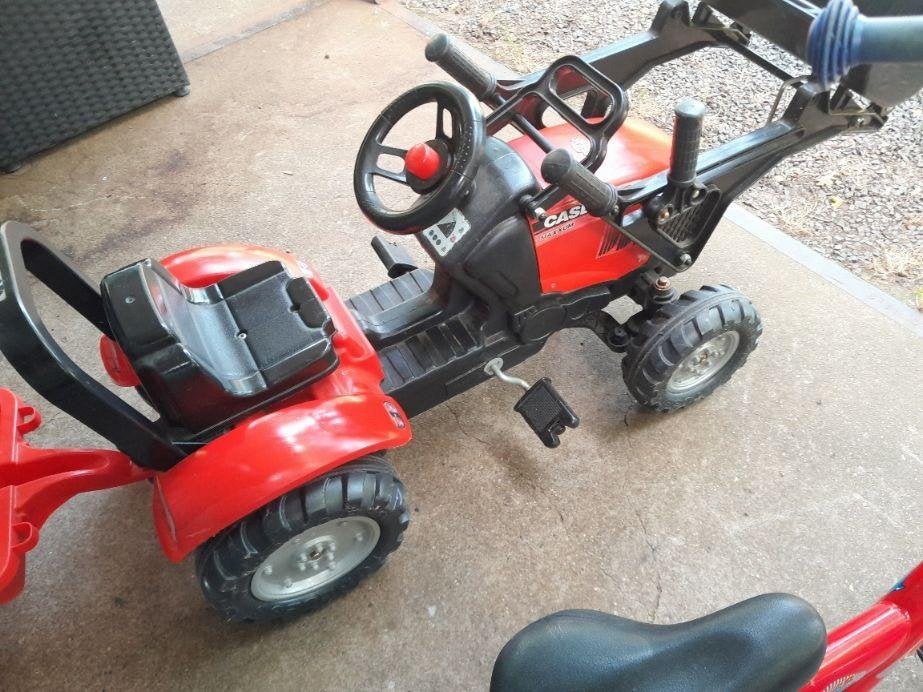 Traptractor 2 st, fietsje, Quadje, loopfiets, kruiwagen, Ophalen, Zo goed als nieuw, Trapvoertuig