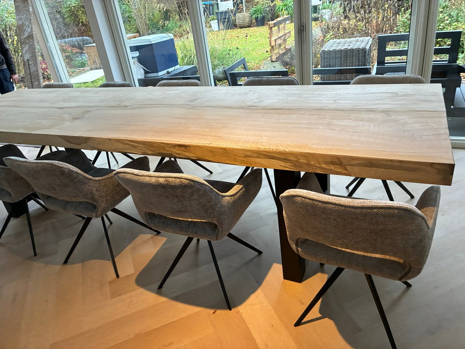 Massieve eikenhouten eettafel met stalen onderstel, 100 tot 150 cm, Eikenhout, 200 cm of meer, Ophalen of Verzenden