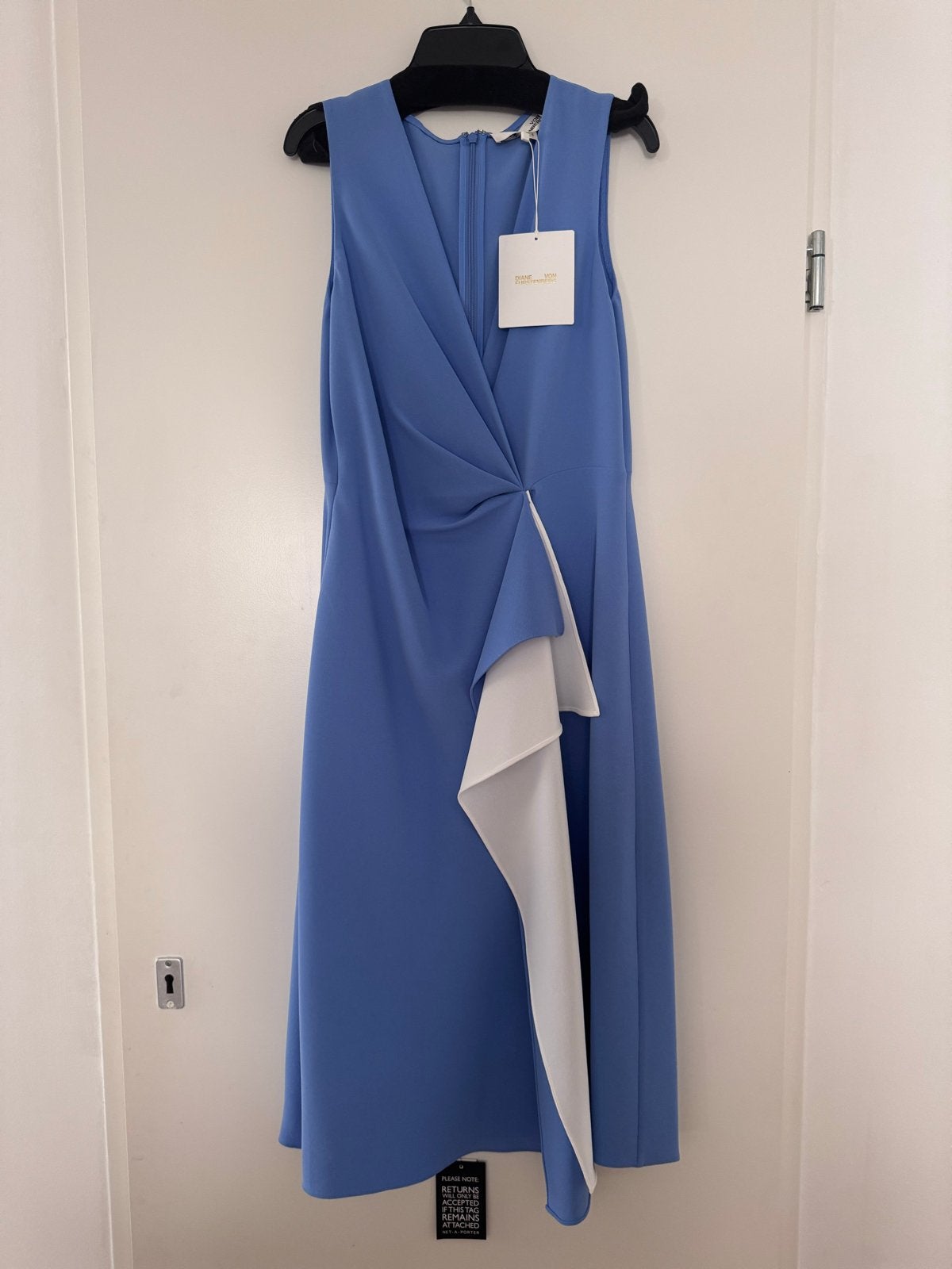 Nieuwe Diane von Furstenberg jurk met Net-A-Porter zak, Kleding | Dames, Blauw, Nieuw, Ophalen of Verzenden, Knielengte