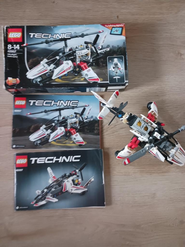 Lego Technic 42057 Ultralichte Helikopter, Ophalen of Verzenden, Zo goed als nieuw, Overige merken