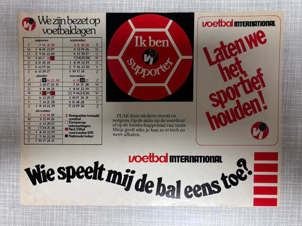 Stickervel Voetbal International VI 1977  WK’78 (4x), Ophalen of Verzenden, Zo goed als nieuw, Overige binnenlandse clubs, Poster, Plaatje of Sticker