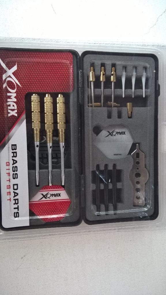 TE koop aangeboden mooi dart pijlen nieuw doe gepast bod, Sport en Fitness, Darts, Ophalen of Verzenden, Nieuw, Pijlen, Soft tip