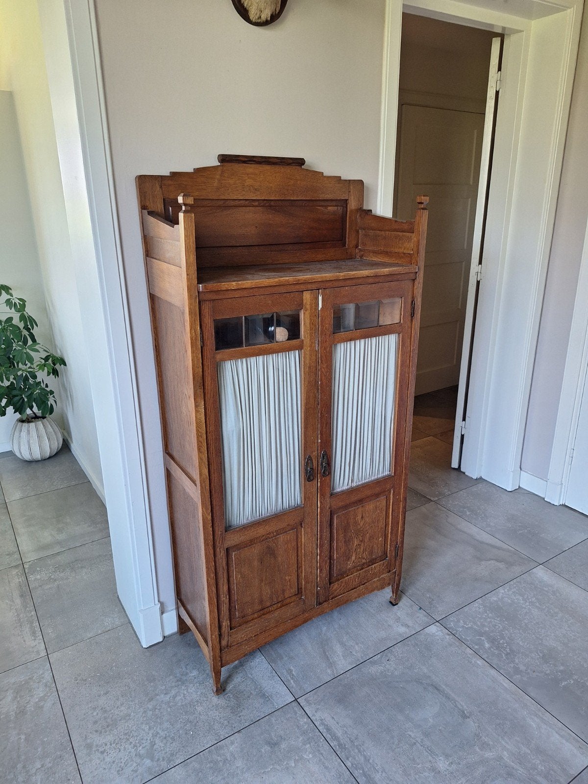 Art Nouveau antieke Eikenhouten Drankkast / Vitrinekast, Ophalen