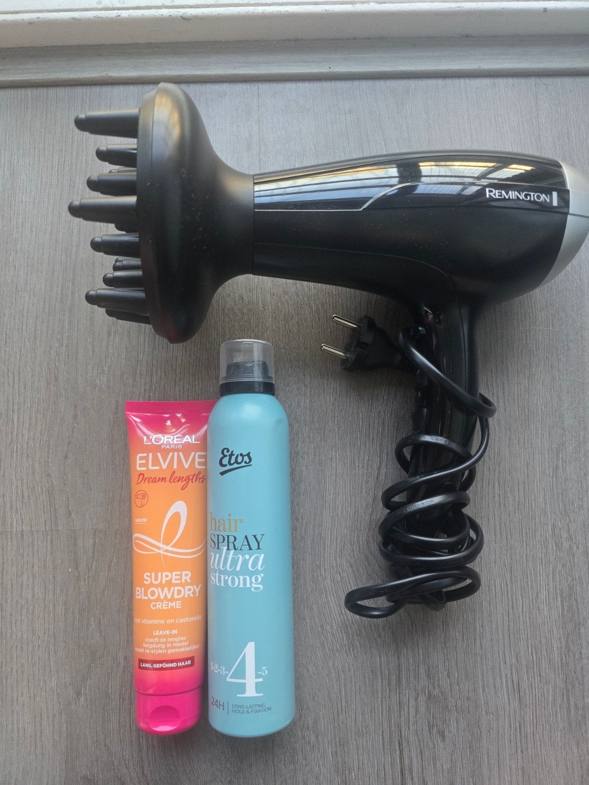 Hairdryer with diffuser + hairdrying cream + hair spray, Ophalen, Haarverzorging