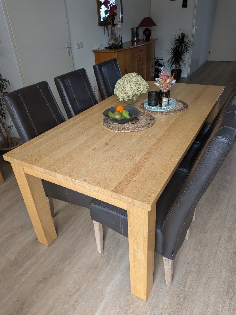 Licht eiken eettafel met 6 stoelen, Huis en Inrichting, Eikenhout, Zo goed als nieuw, Vijf personen of meer, 150 tot 200 cm