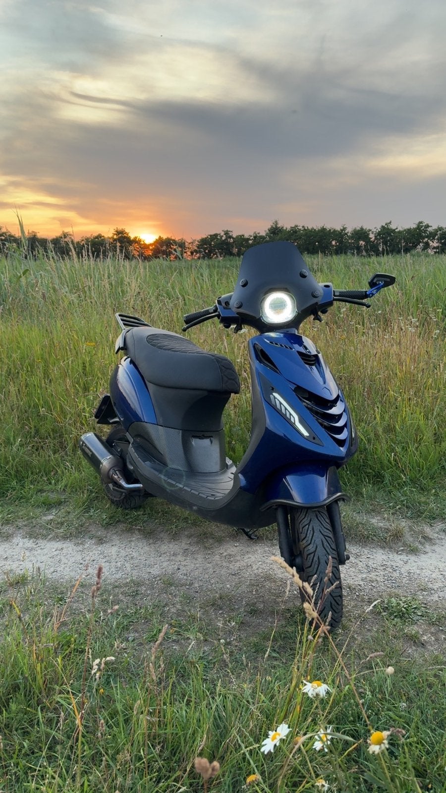 Piaggo zip 110cc (Geen injectie) custom build, Ophalen, Zo goed als nieuw, Tweetakt, Zip