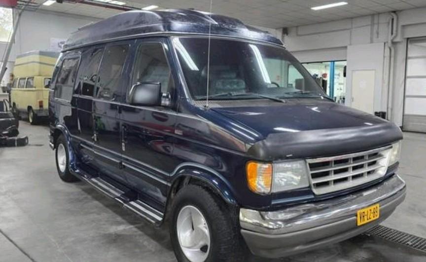 Prachtige Ford econoline E150 STARCRAFT camper 5.0 V8 lpg 93, Auto's, Automaat, 5000 cc, 8 cilinders, Overige carrosserieën