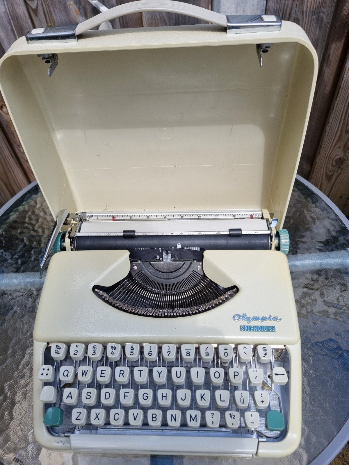 Vintage Type machine Olympia spoedig 33 BIEDEN 06 11363680, Diversen, Typemachines, Ophalen of Verzenden