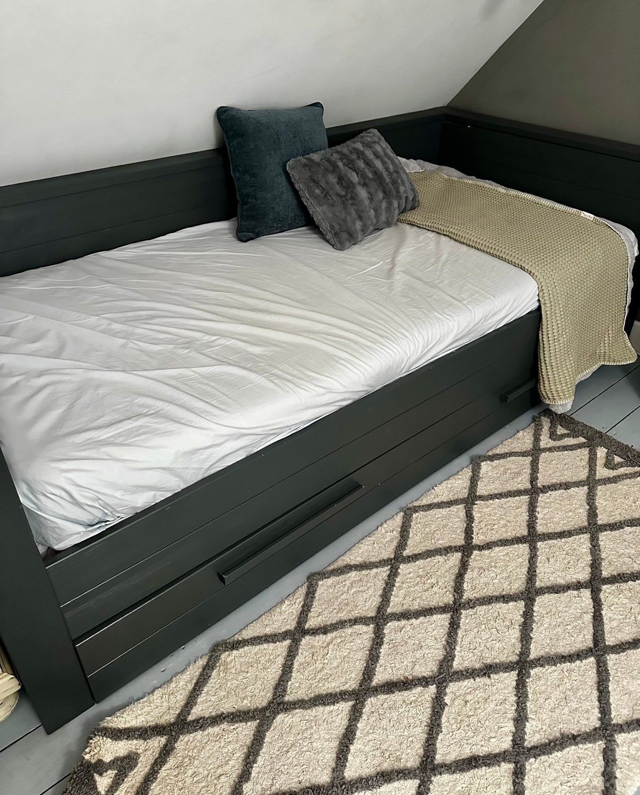 Woood Dennis bed(bank) 1 persoons, 90 cm, Eenpersoons, Ophalen of Verzenden, Zo goed als nieuw