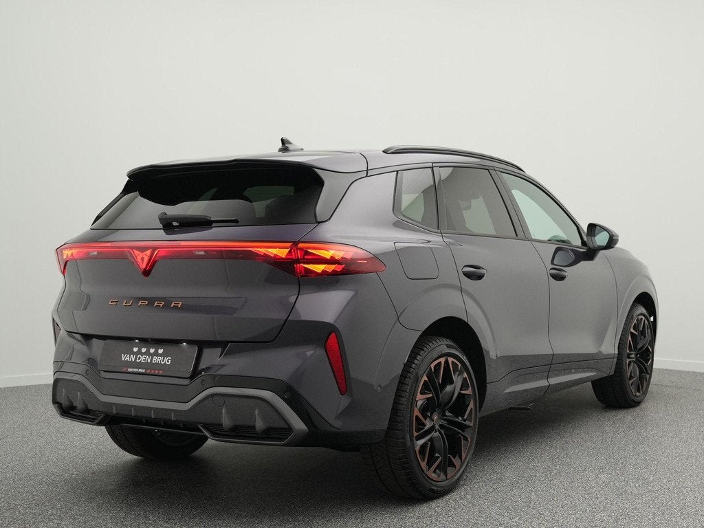 CUPRA Terramar 1.5 TSI e-Hybrid 204pk Business | LED Matrix, Auto's, 1798 kg, 150 min, Alcantara, 26 kWh