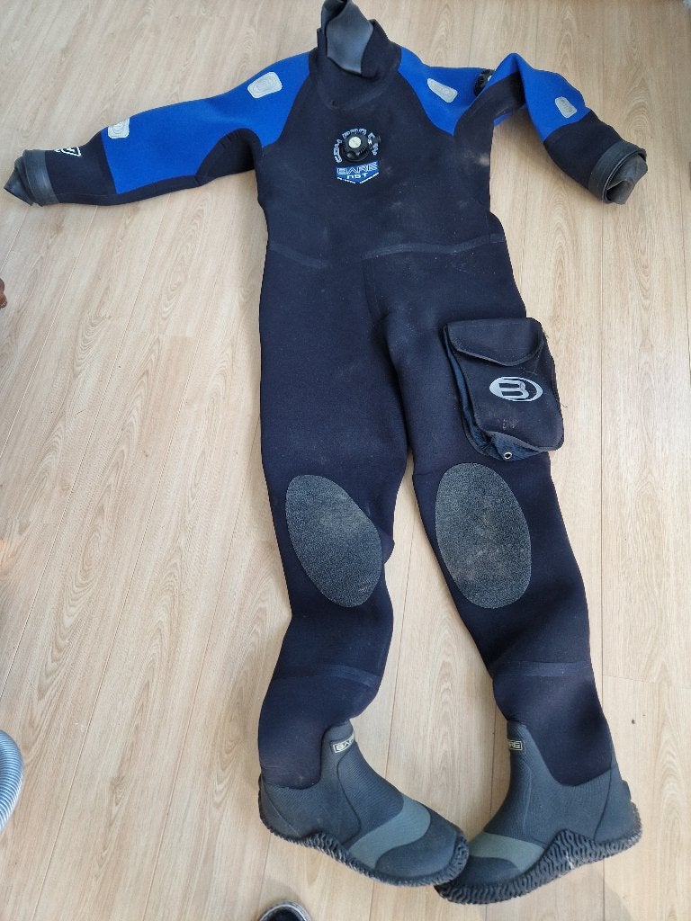Droogpak en wetsuit maat L/XL, Watersport en Boten, Ophalen, Gebruikt, Drysuit, Heer