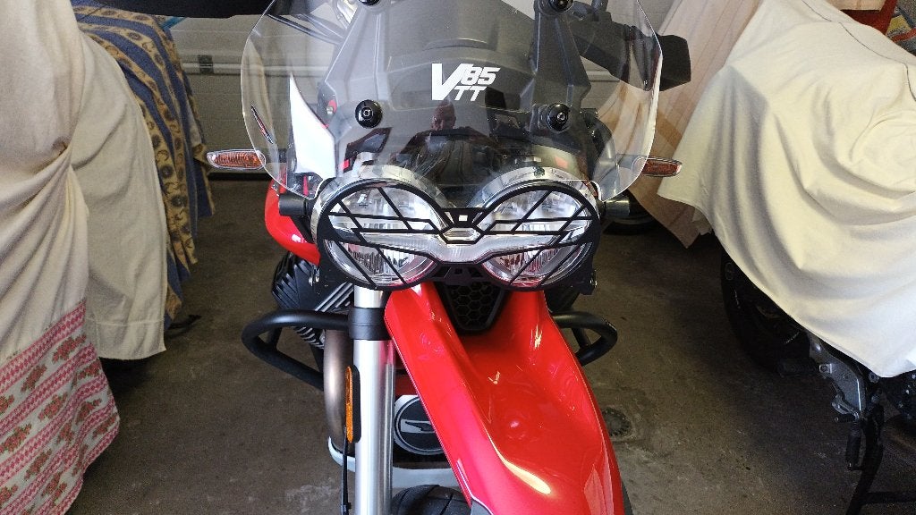 Moto Guzzi V85 TT koplampbeschermer, Ophalen of Verzenden, Gebruikt