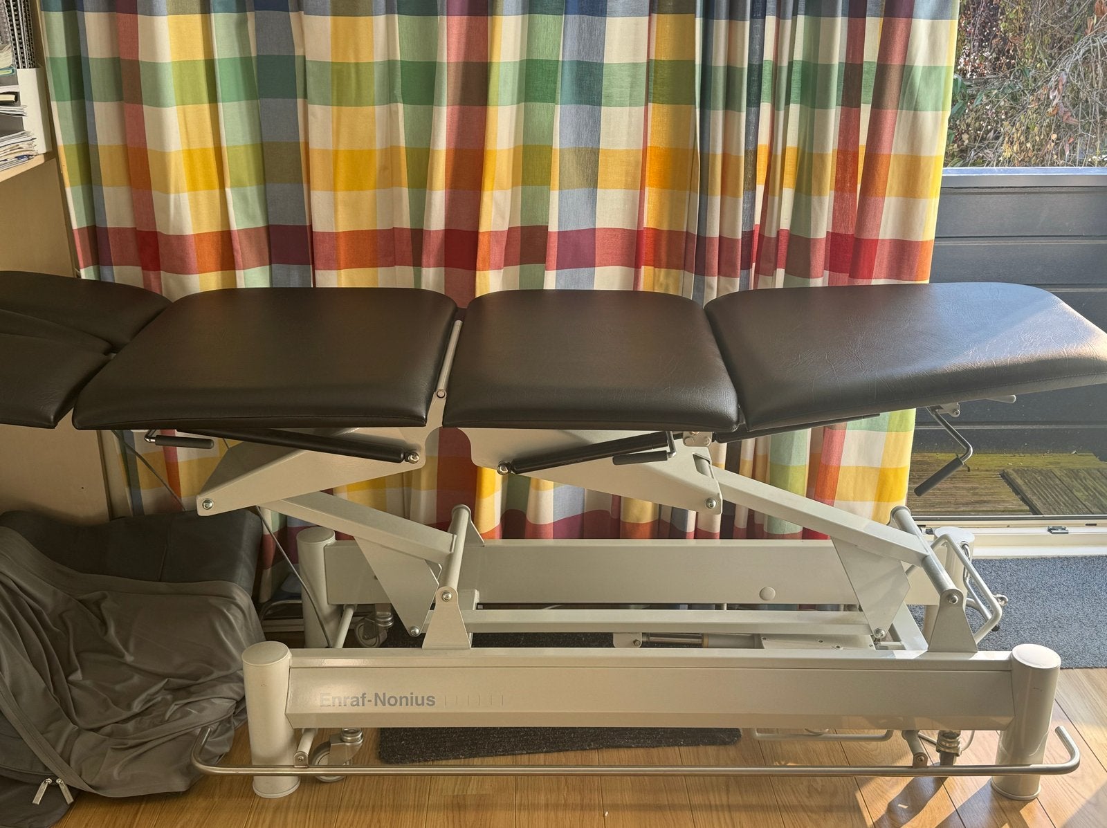 Enraf Nonius Manumed Osteo massage/behandel tafel, Diversen, Ophalen, Zo goed als nieuw