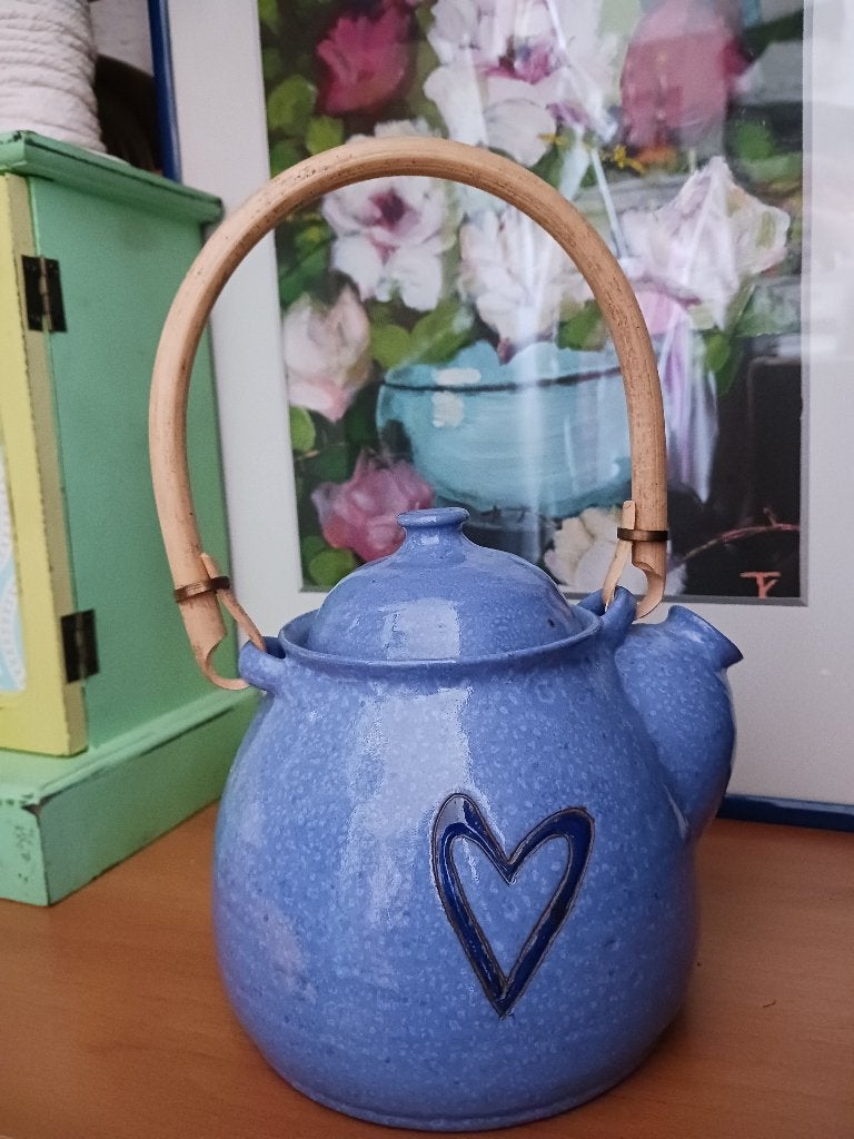 Theepot uit Japan met Rotan hengsel met thee uit Japan erbij, Ophalen of Verzenden