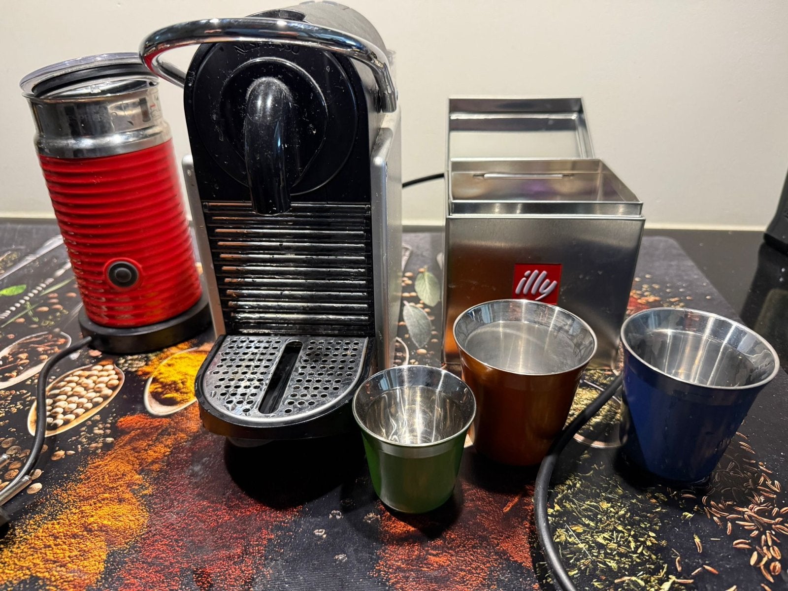 Magimix Nespresso Pixie M112 met melkopschuimer en cups, Witgoed en Apparatuur, Koffiezetapparaten, Espresso apparaat, Ophalen of Verzenden