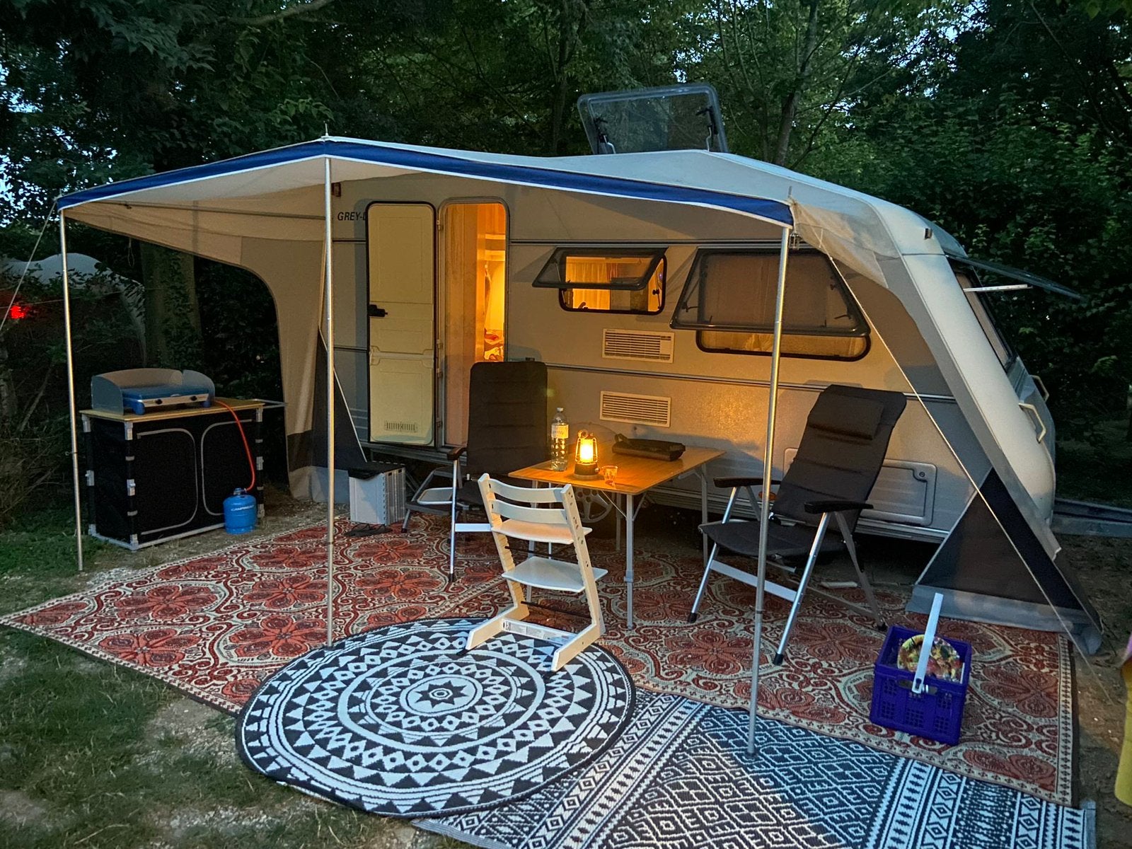Kip 44 van der Horn tour luifel met zijwanden, Ophalen, Gebruikt
