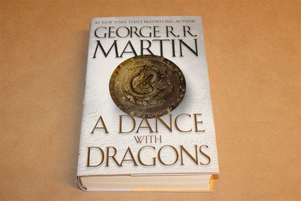 A Dance With Dragons — Deel 5 van Game of Thrones-serie, Boeken, Fantasy, Zo goed als nieuw, Ophalen of Verzenden