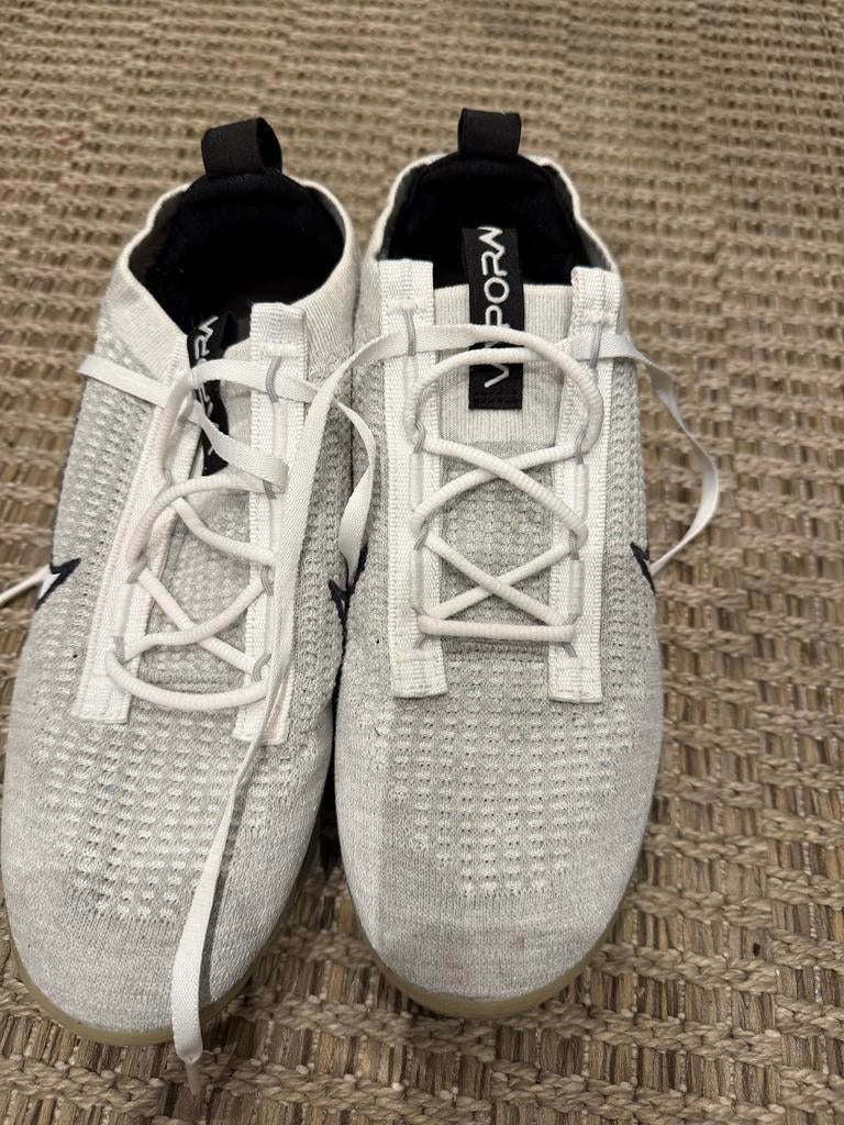 Nike VaporMax Flyknit 3 - Witte Sneakers, Ophalen of Verzenden, Gedragen, Wit, Sneakers of Gympen