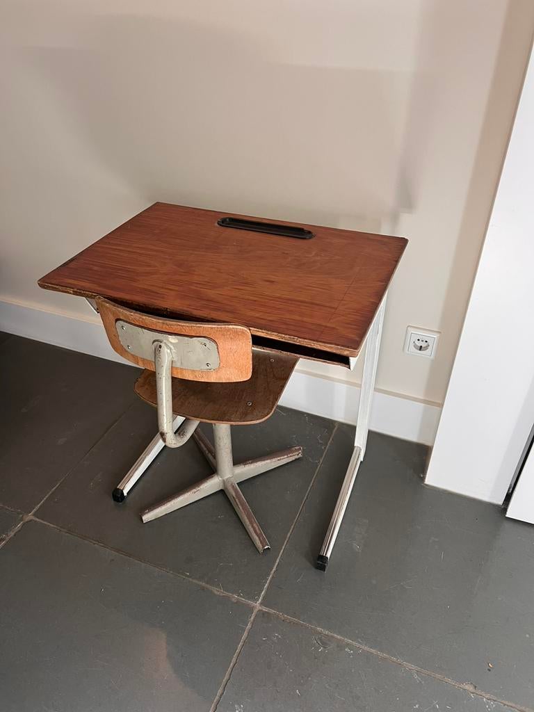 Leuk vintage kinderbureautje en stoeltje, Ophalen, Gebruikt, Stoel(en)