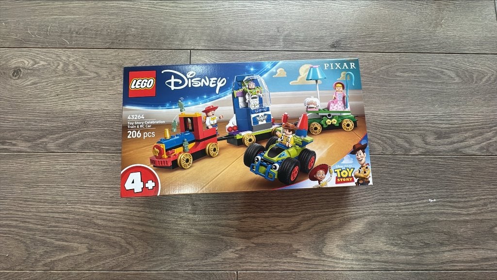 Lego Disney 43264 Toy Story feesttrein en RC auto NIEUW, Kinderen en Baby's, Speelgoed | Duplo en Lego, Nieuw, Ophalen of Verzenden