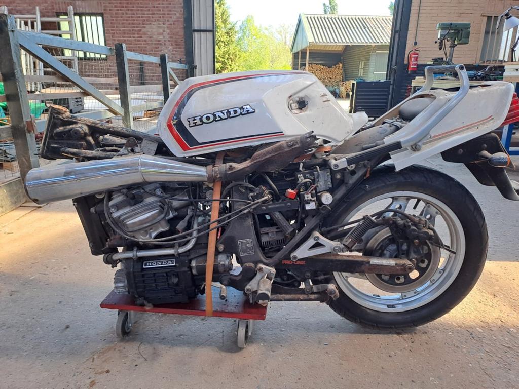 Honda CX500 E project - Ideaal voor de liefhebber!, Motoren, Motoren | Overige merken, Cardan-aandrijving, Honda CX 500 E, Gebruikt