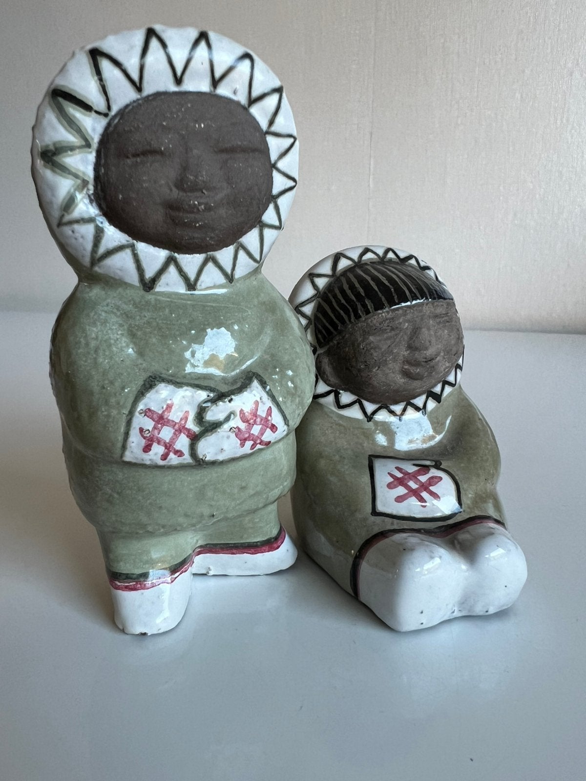 Vintage Upsala Ekeby Eskimo Inuit Kinderen Mari Simmulson, Antiek en Kunst, Kunst | Designobjecten, Ophalen of Verzenden, Beeld