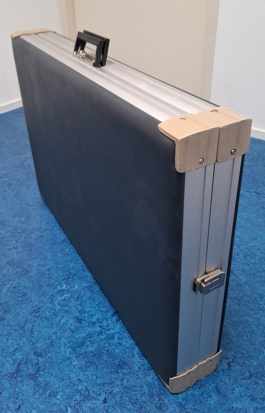 Opklapbare massagebank, Ophalen, Zo goed als nieuw, Massagetafel