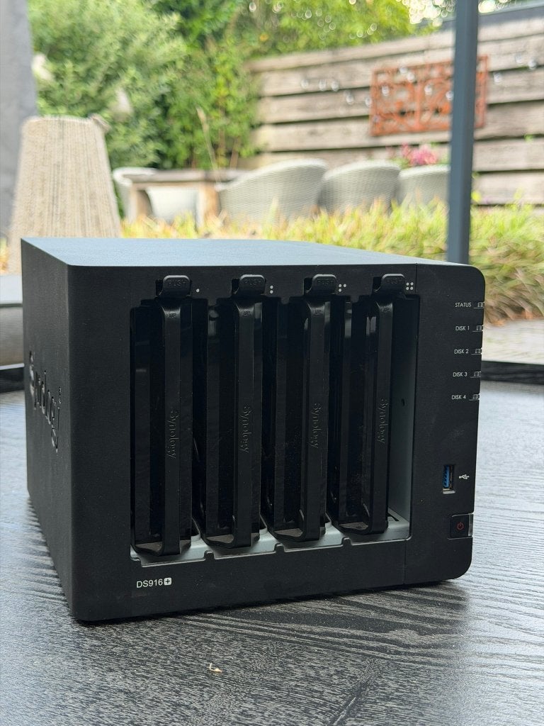 Synology NAS 916+ 4x 4TB HDD Seagate NAS 16TB, Computers en Software, NAS, Ophalen of Verzenden, Zo goed als nieuw