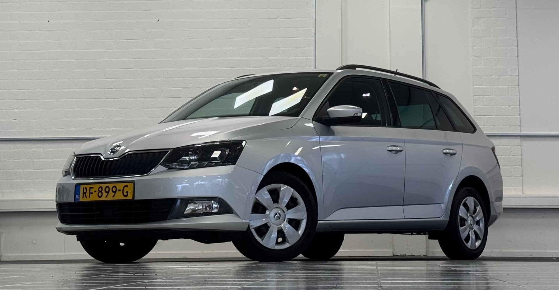Skoda Fabia Combi 1.0 TSI Ambition Carplay/Android Auto Gara, Auto's, Voorwielaandrijving, 95 pk, 23 km/l, Origineel Nederlands
