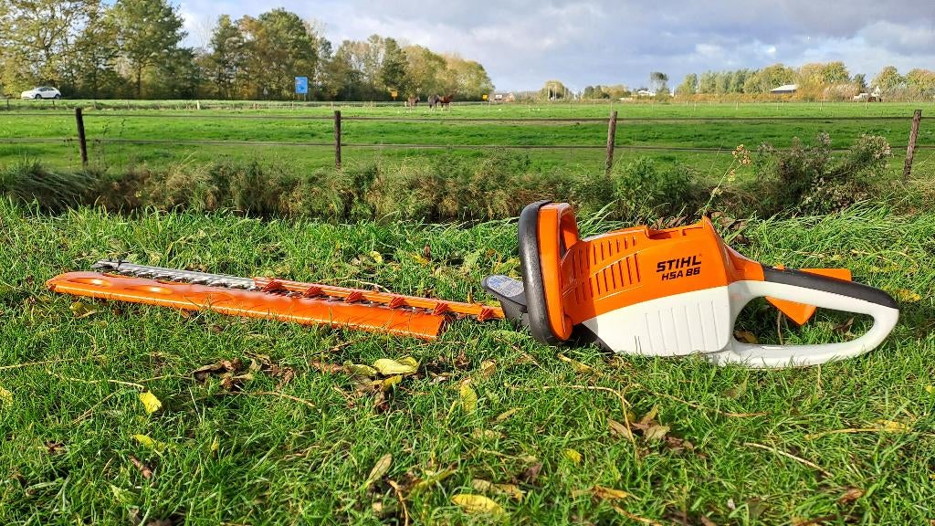 Stihl HSA 86 accu heggenschaar met 60 cm blad, Tuin en Terras, Ophalen, Benzine, Gebruikt, Mertstraat 5