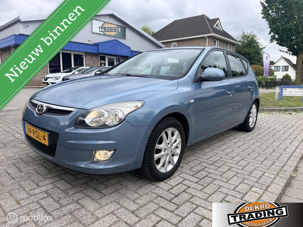 Hyundai i30 1.6i i-Drive Cool Clima Apple CarPlay, Auto's, Hyundai, Voorwielaandrijving, Gebruikt, 1591 cc, 4 cilinders